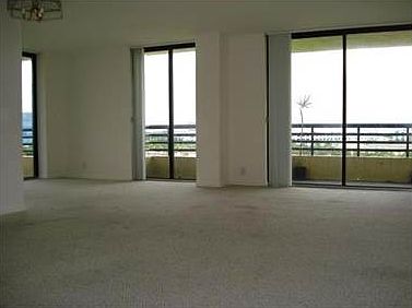 4th image of 3300 NE 191st St APT 701