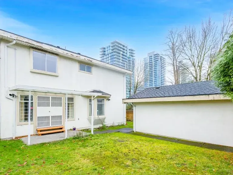 7989 Cambie St — Photo 24