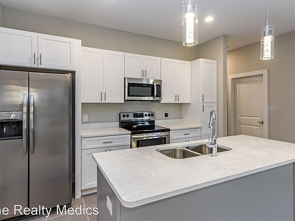5th image of 96 Orchid Ct