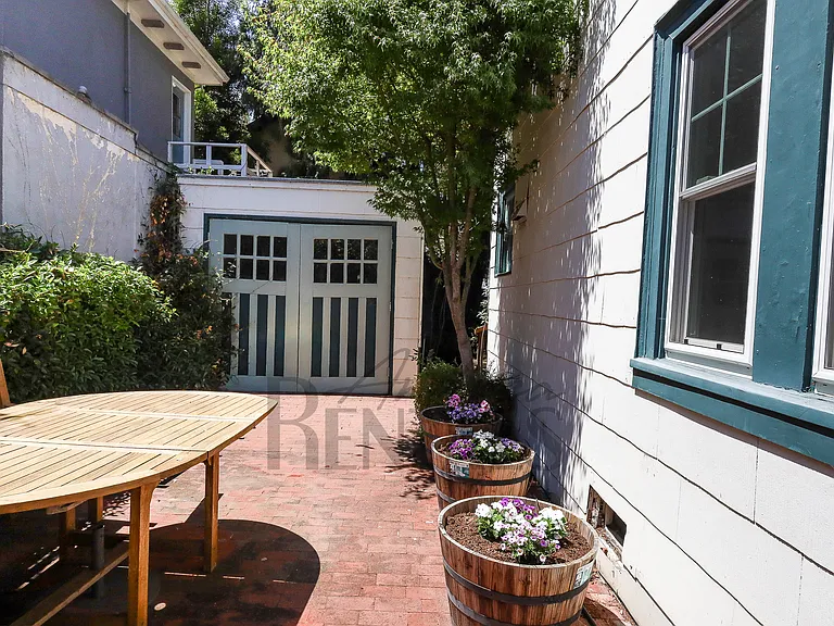 6011 Hillegass Ave — Photo 13