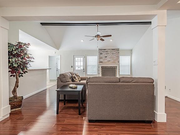 5th image of 9310 Meadowcroft Dr