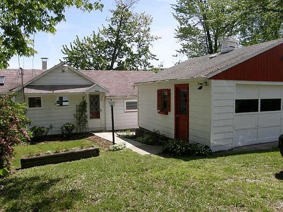 house and 2 car garage