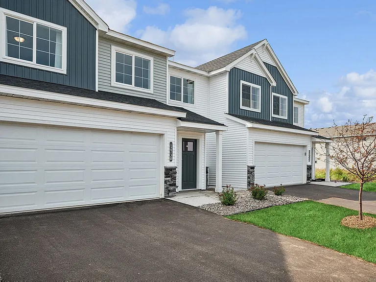 8855 Riverstone Ave — Photo 2