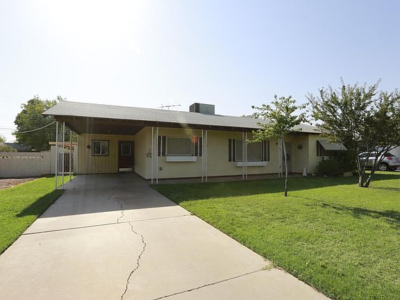 2nd image of 238 N Harris Dr