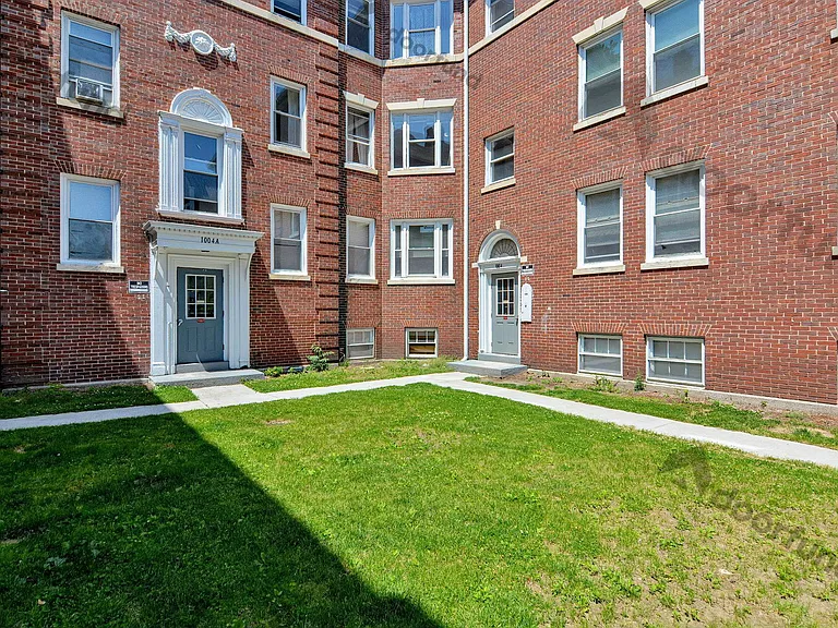 1004 Main St #3 — Photo 13