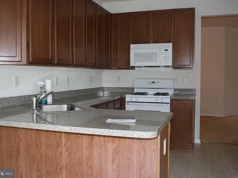 189 Westbrook Dr — Photo 11