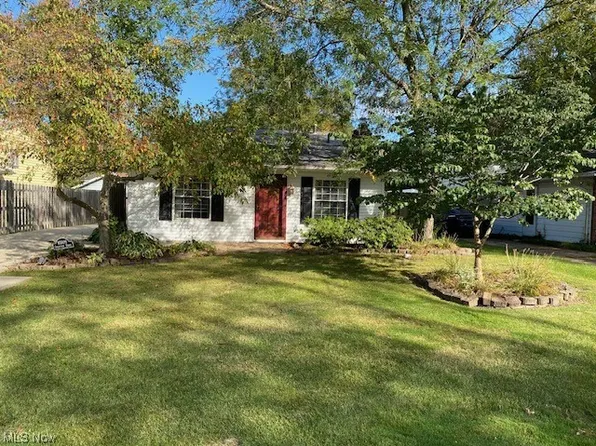 10309 Greenview Dr, Columbia Station, OH 44028