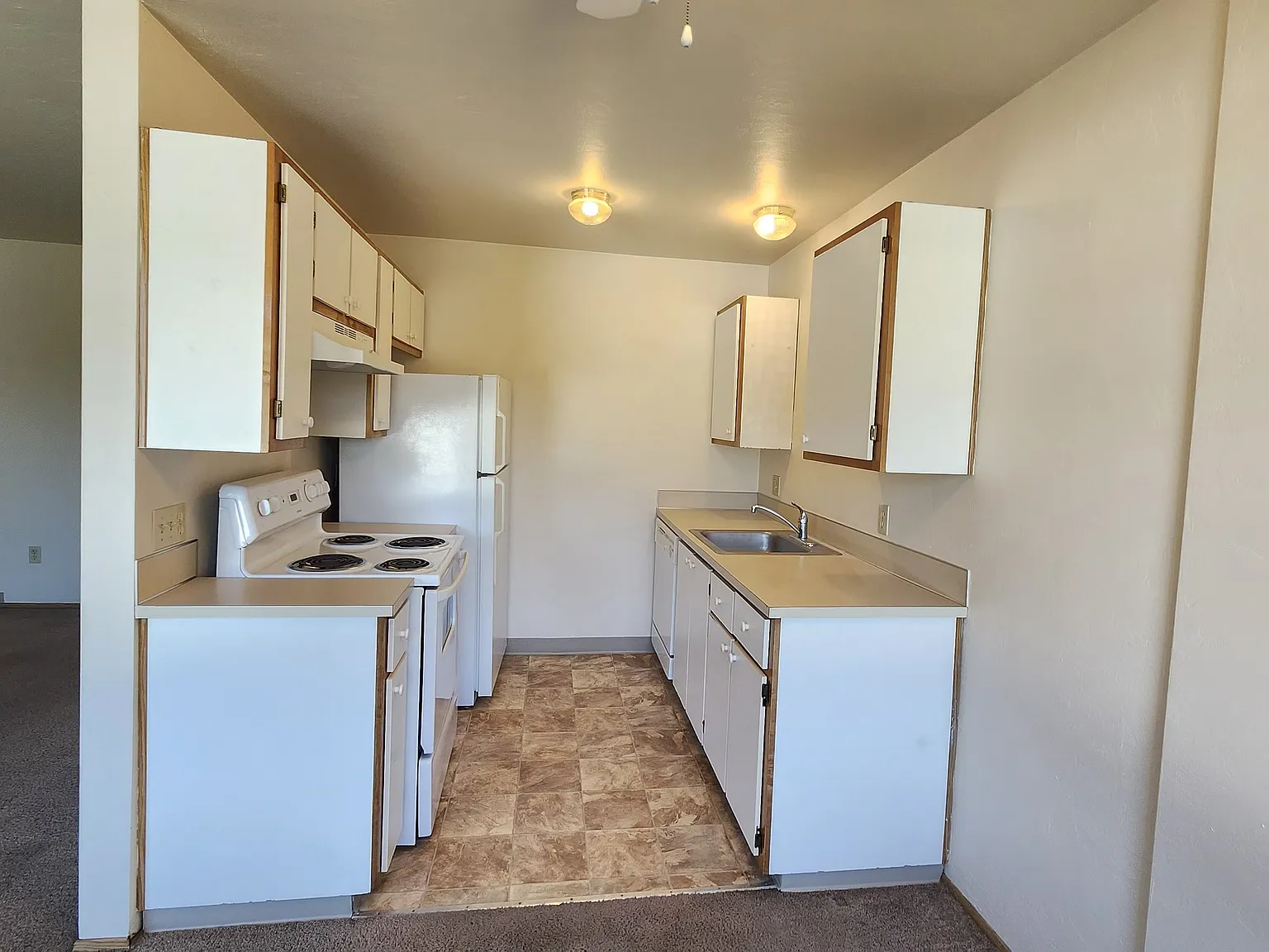 2 bed, 800 sqft, $1,375 — Photo 4
