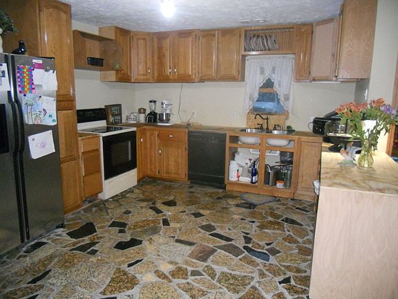 KITCHEN/GRANITE FLOORS