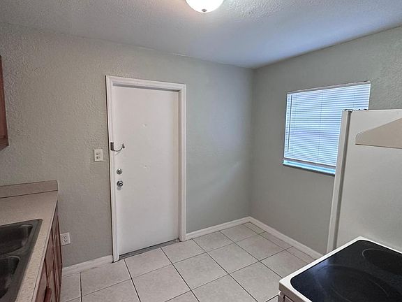 4th image of 110 Doctor Martin Luther King Junior Ave #1