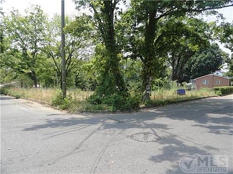 4th image of 250 Caldwell Ln