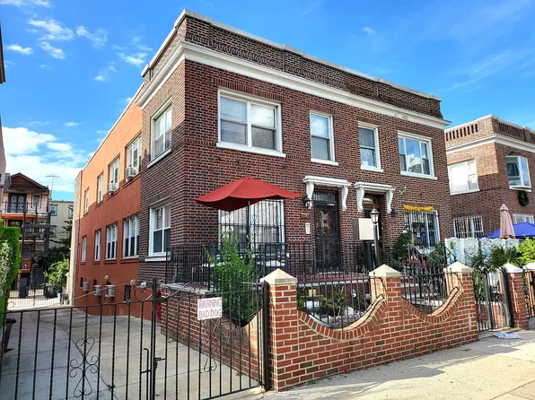 21-62 24th St, Long Island City, NY 11105