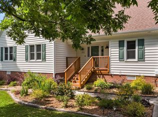 2017 Queen Charlotte Pl, Raleigh, NC 27610