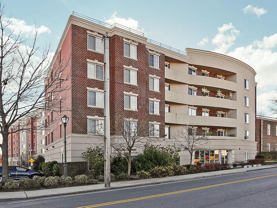 1st image of 242 Maple Ave