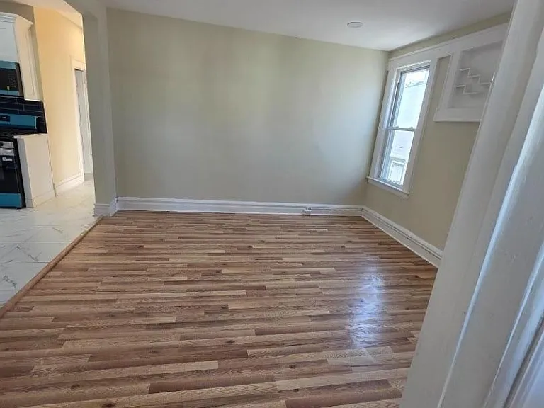 715 18th Ave #2 — Photo 5