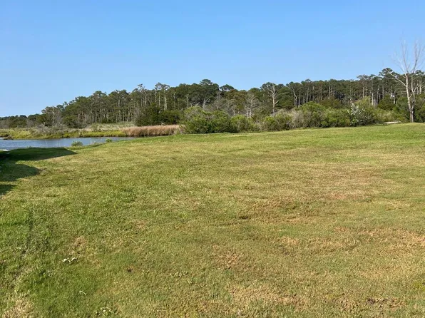 122 Hall Hwy, Crisfield, MD 21817