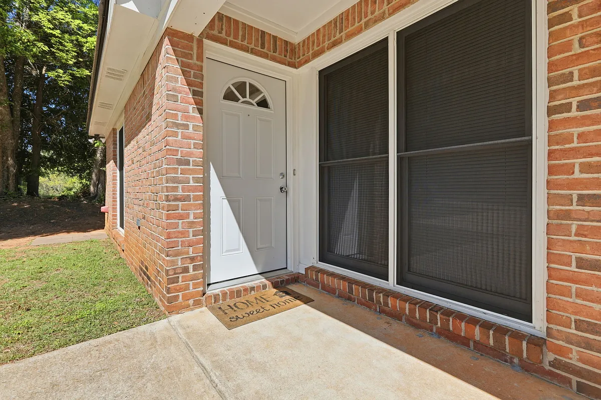 Building Photo - 1402 Catherine Dr #A