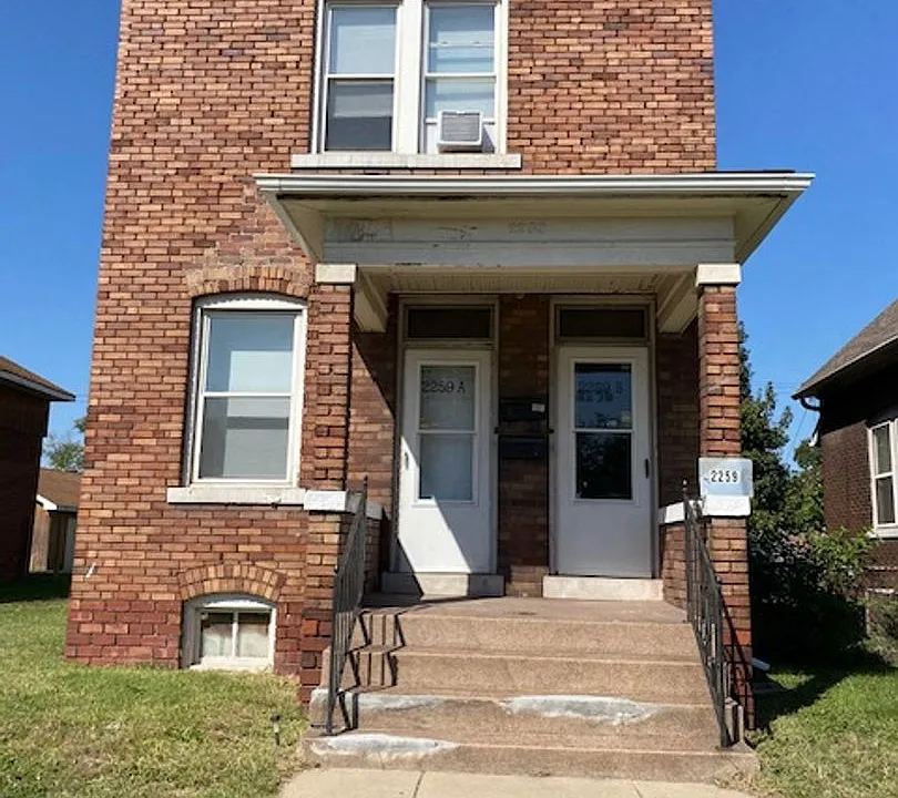 2259 Grand Ave