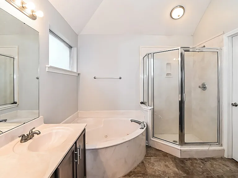 12829 Fox Bend Ln — Photo 12