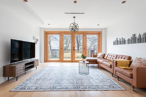 Rented by Oxford Property Group | media 4