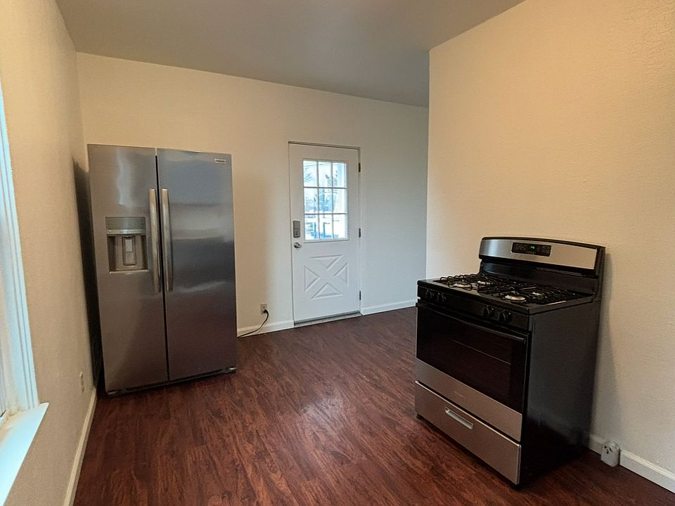 1st image of 121 Seville Ave #1
