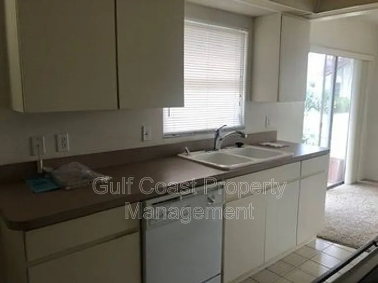 2125 Pueblo Cir #V-7 — Photo 18