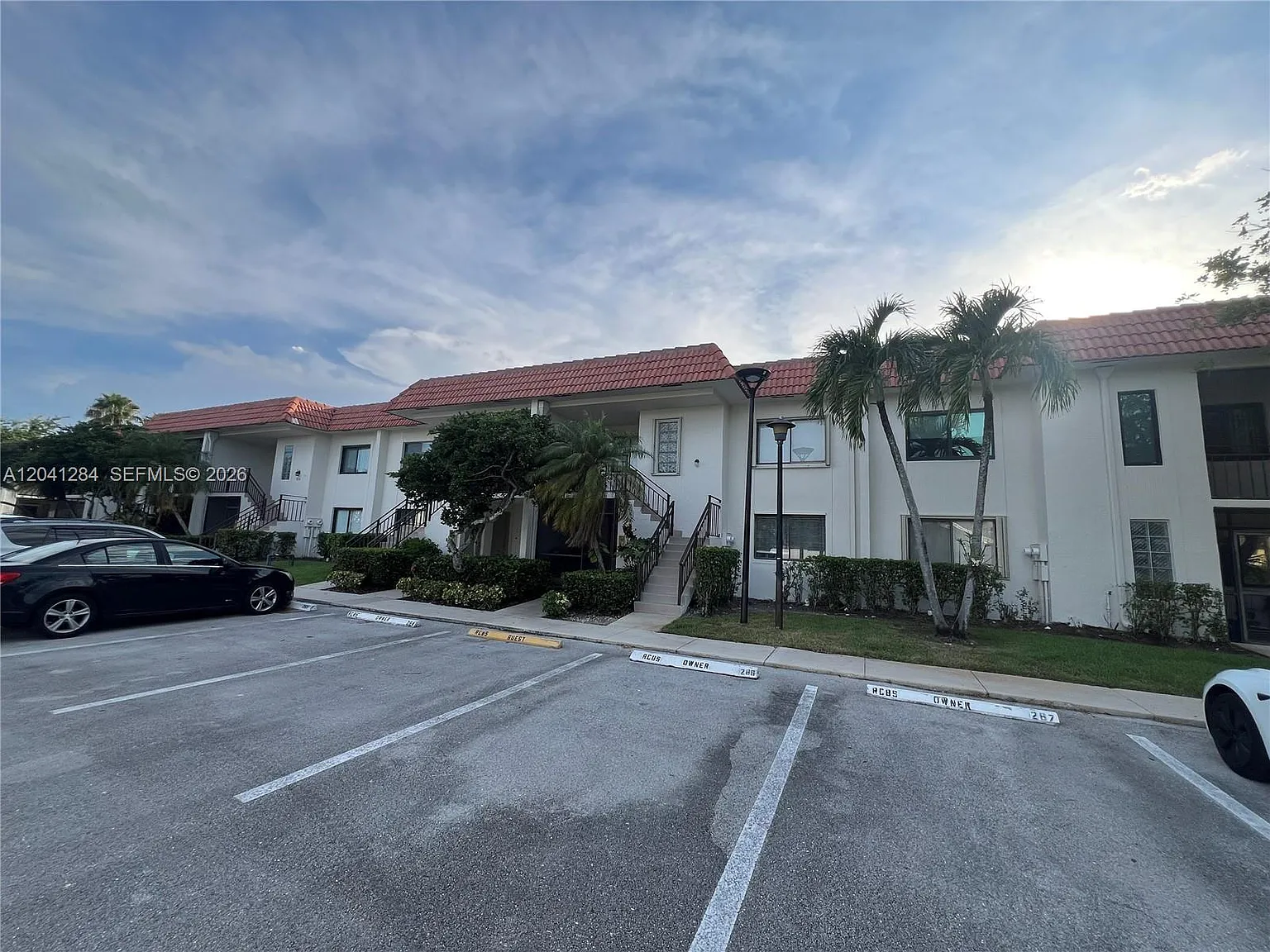 Racquet Club Apts At Bona — Photo 3