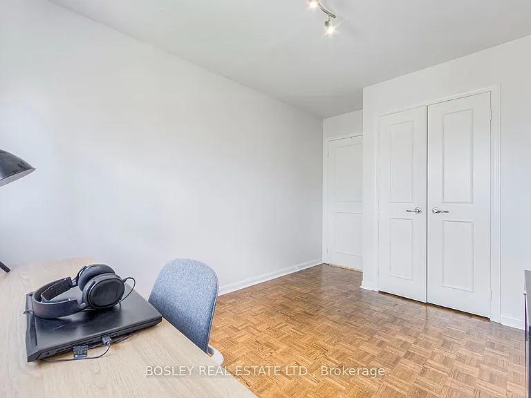 98 Sherwood Ave — Photo 31