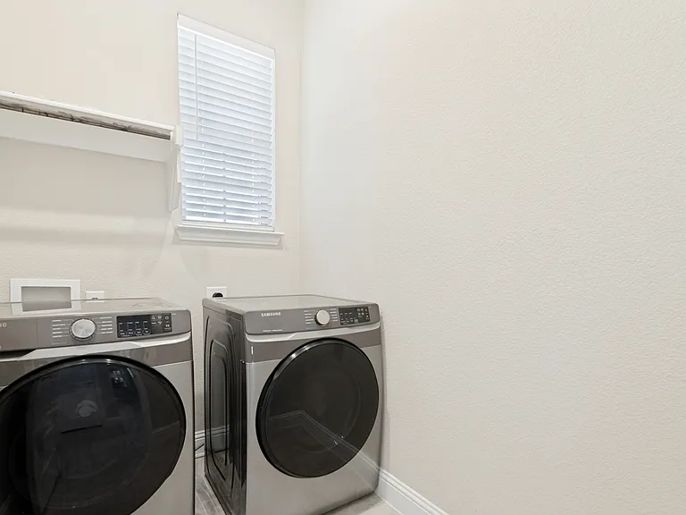 3909 Chesapeake Ln — Photo 10