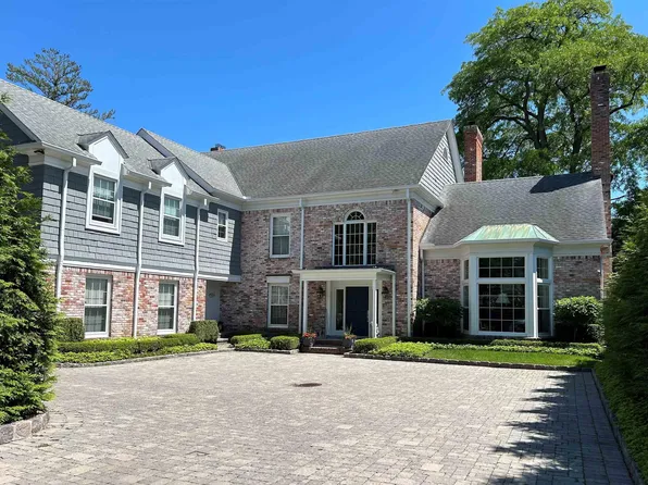 6 Dodge Pl, Grosse Pointe, MI 48230