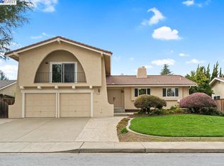 36940 Montecito Dr, Fremont, CA 94536