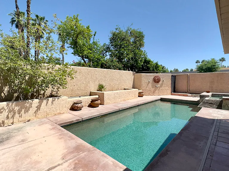 40064 Silktree Ct — Photo 30