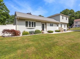 3 Lizotte Dr, Bellingham, MA 02019