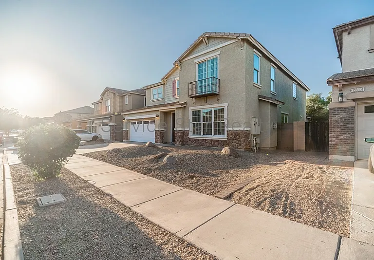 2214 E Chanute Pass — Photo 3