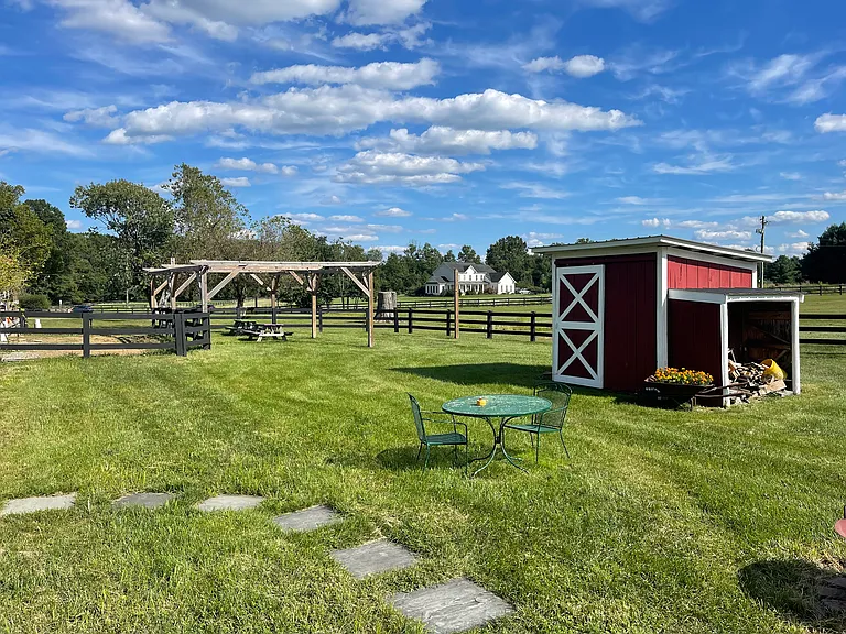 15779 Woodgrove Rd — Photo 4