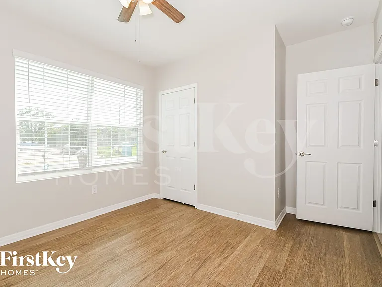 2705 SW 4th Ln — Photo 12