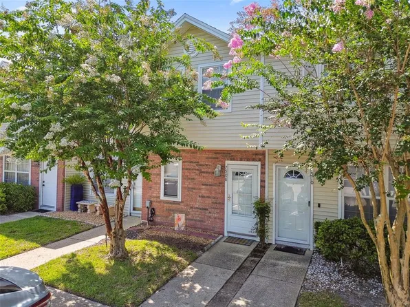 7508 Hollowell Dr, Tampa, FL 33615