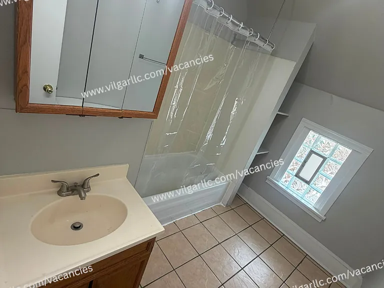 4926 Olcott Ave — Photo 8