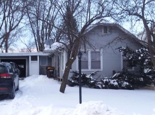 7608 Beach Rd, Wonder Lake, IL 60097