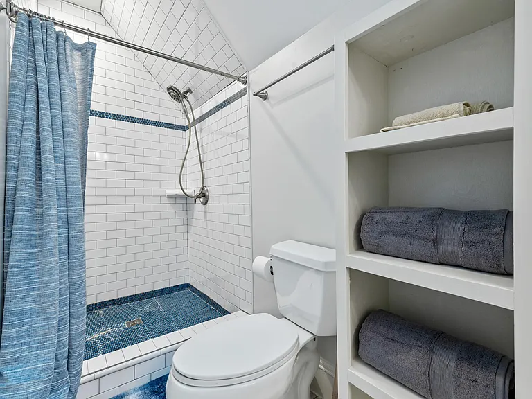 1146 Wade St NE — Photo 6