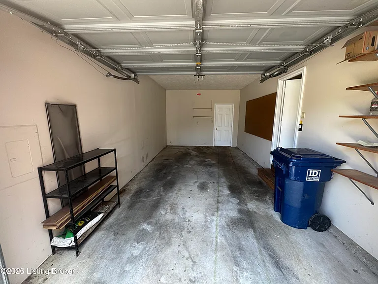 8600 Tannen Dr — Photo 22
