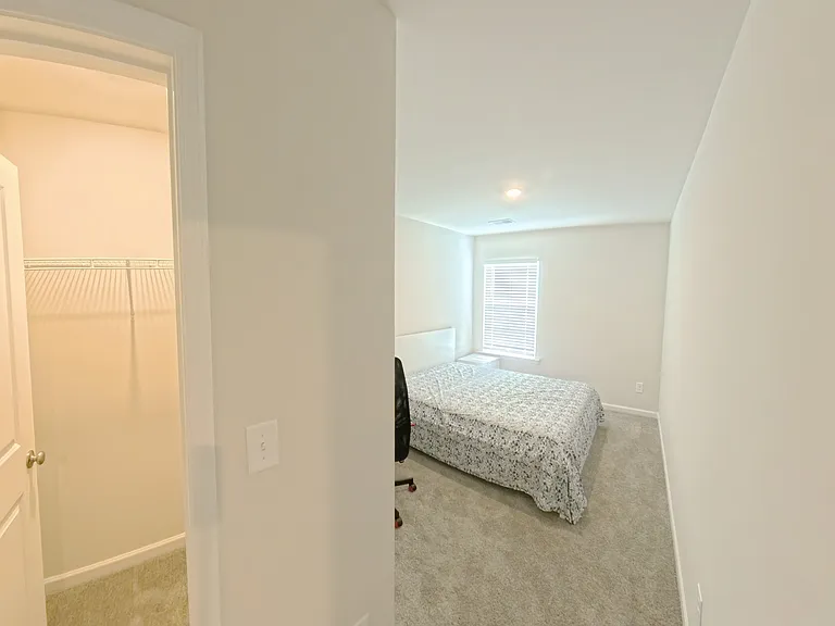 916 Drake Grove Ln — Photo 16