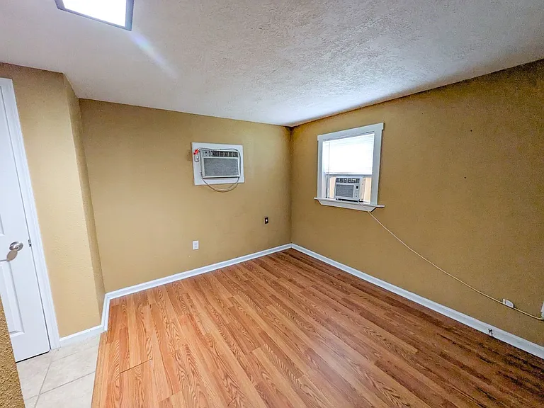 2619 2nd Ave — Photo 9