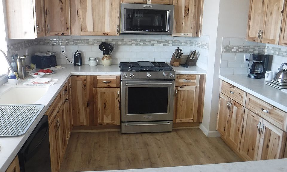 2nd image of 2668 Gordon Ave