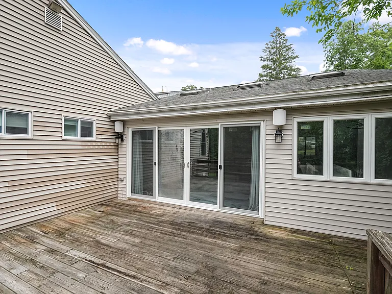 23 Cove Rd — Photo 5