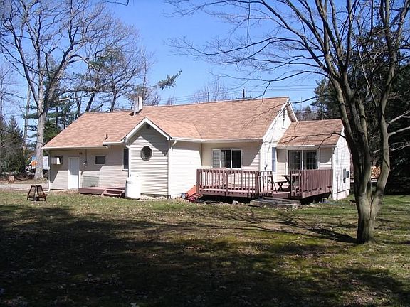 2nd image of 129 Barry Dr N