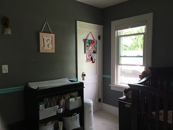 4th image of 505 W Waterford St