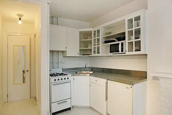 Rented by STARK CHARLES | media 11