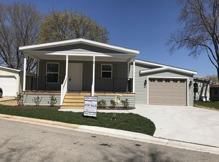 66 Melbrooke Rd, Elgin, IL 60123