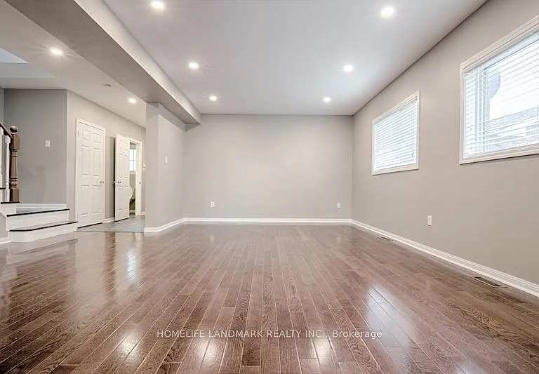 813 Stonehaven Ave — Photo 4